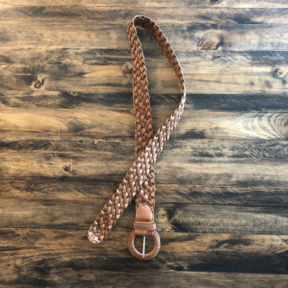Women’s Faux Leather Belt